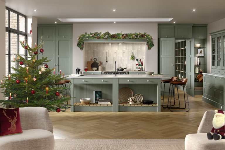 Wakefield-Reed-Green_Main-Shot_Festive-scaled