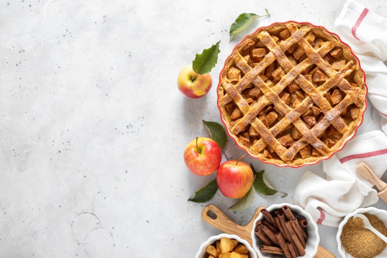 Apple pie. Traditional american apple pie with fresh apples and cinnamon