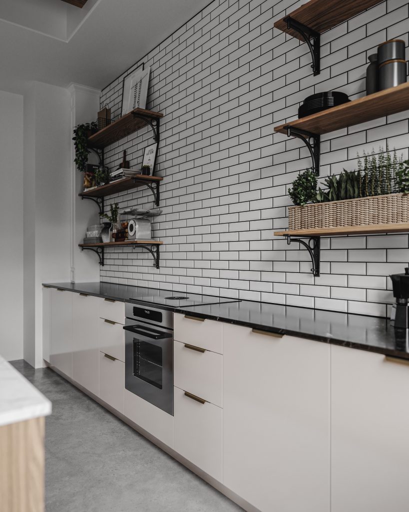 TKD_LineaRefresh_Cashmere-and-Brown-Casella-Oak_View005_v1-scaled