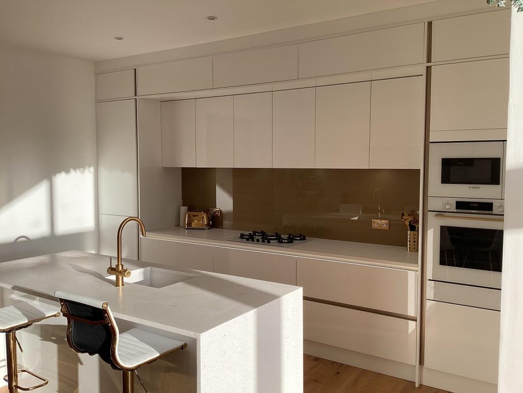 Zara Gloss White kitchen renovation completed by The Kitchen Depot